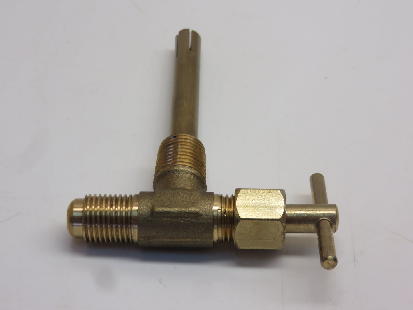 R34656 John Deere Fuel Tank Shut Off Valve For 1020, 1120, 1520, 1030, 1130, 1530, 1630,