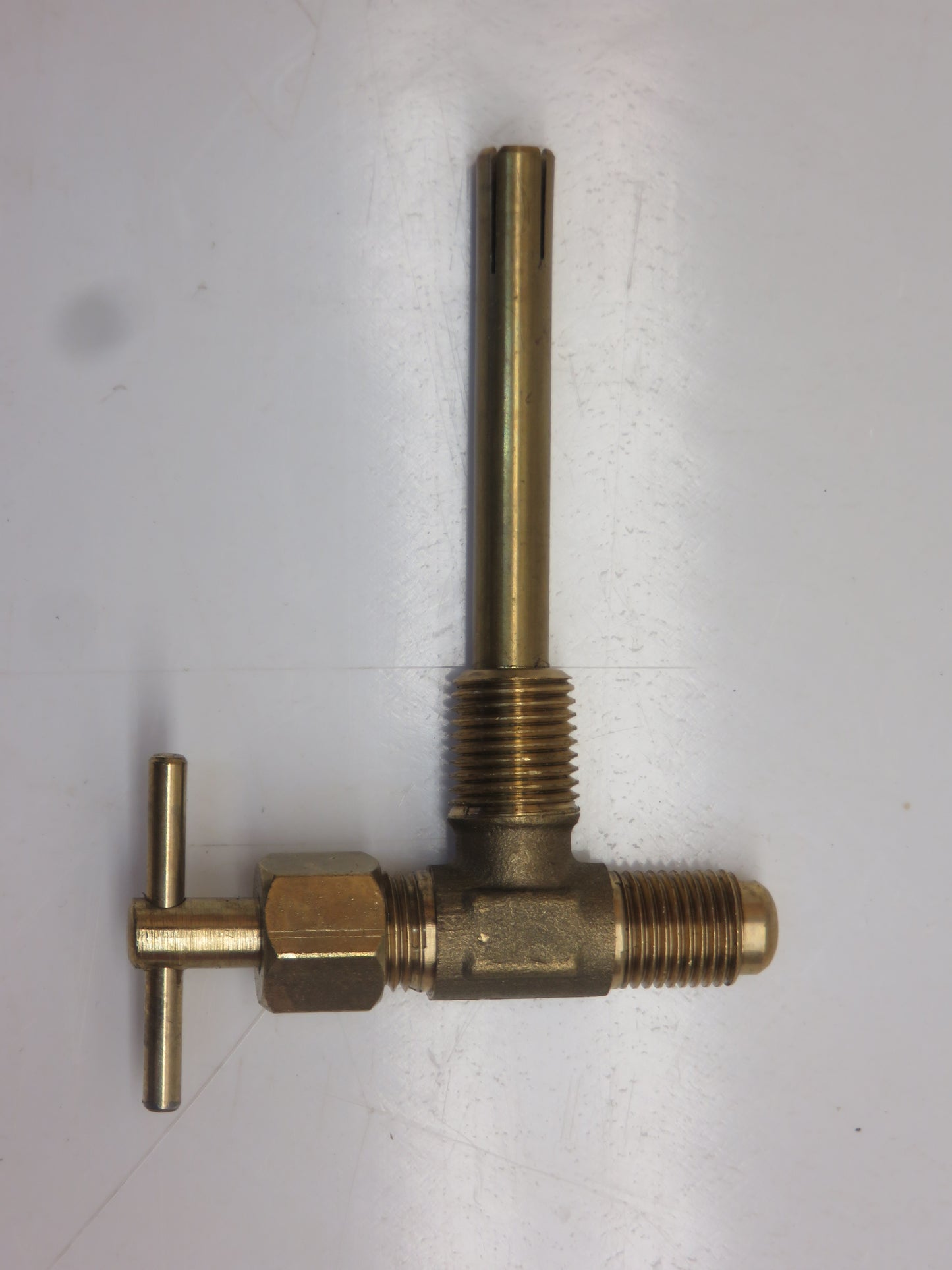 R34656 John Deere Fuel Tank Shut Off Valve For 1020, 1120, 1520, 1030, 1130, 1530, 1630,
