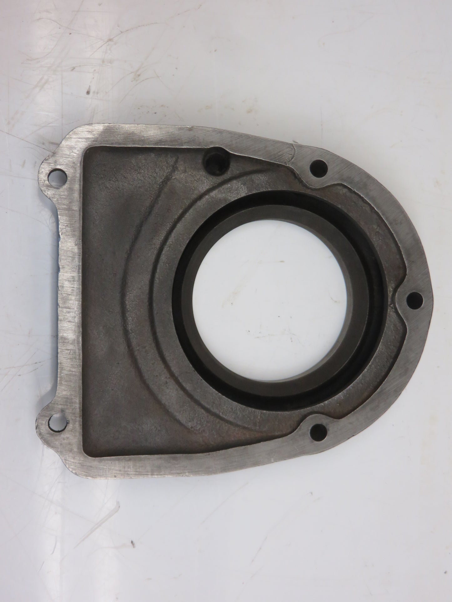 A28R John Deere Left Hand Main Bearing Oil Slinger Cover For A, AR, AO