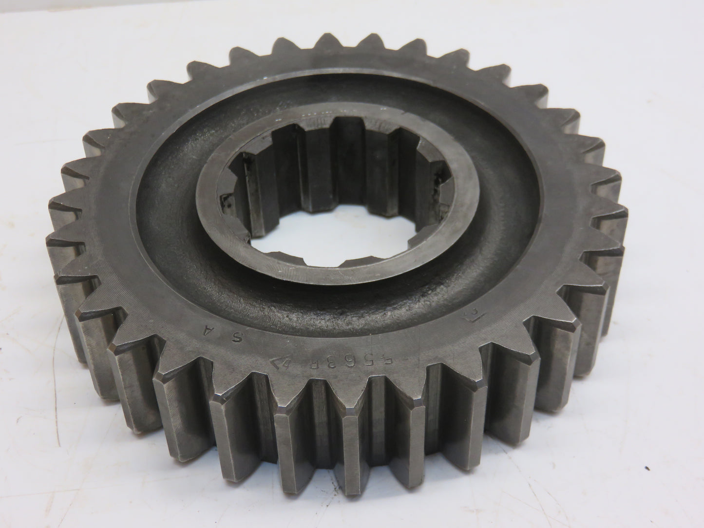 A5563R John Deere Second And Fifth Speed Countershaft Gear For 620, 630