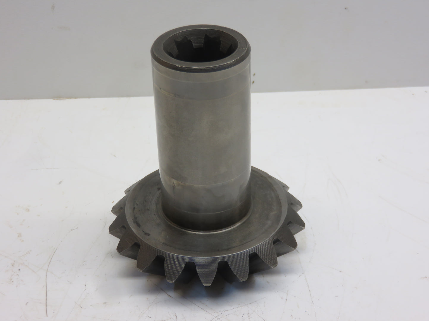 A5664R John Deere PTO Bevel Driven Gear For 620, 630