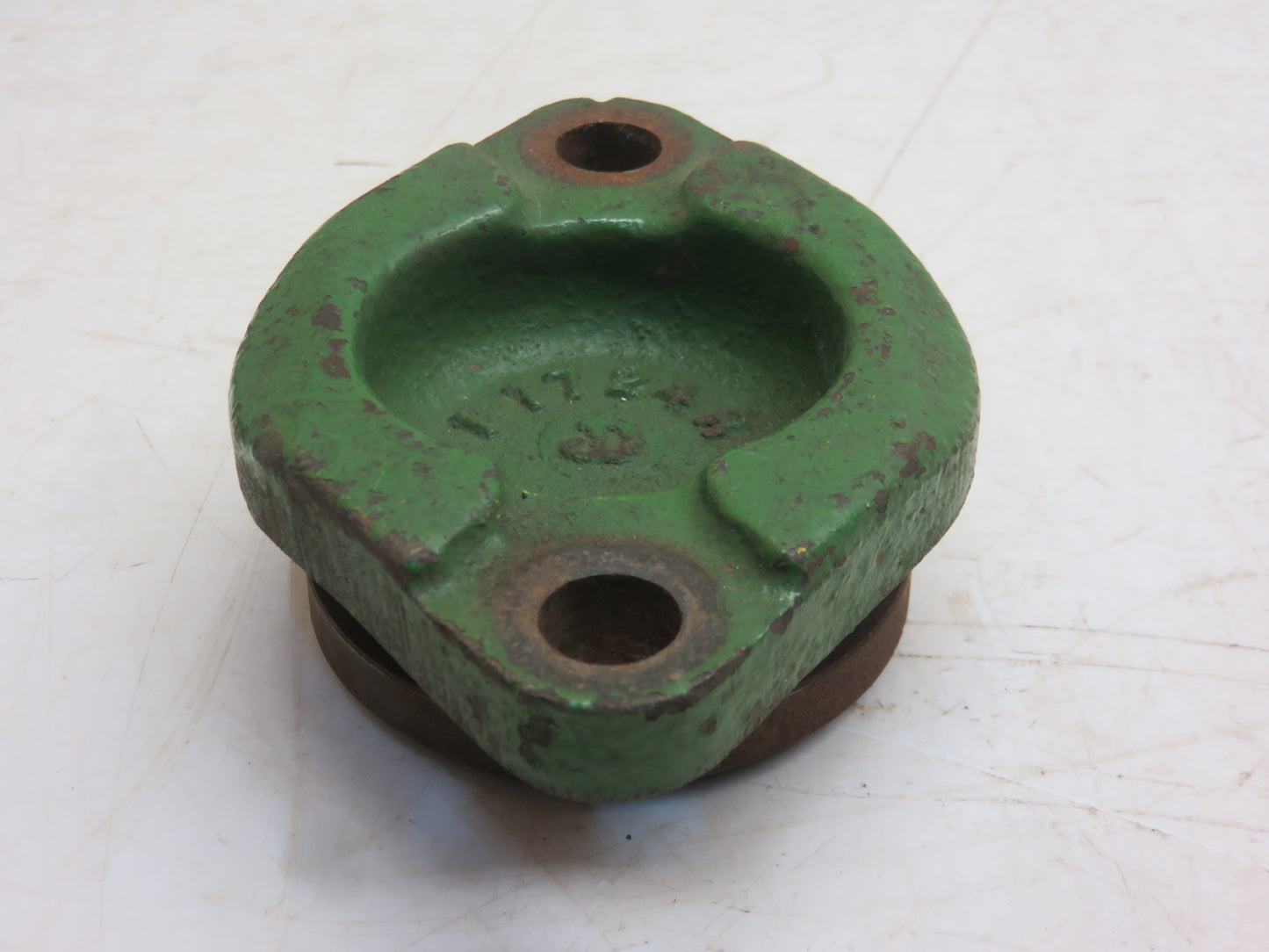 F1724R John Deere Power Steering Bearing Housing For 50, 60, 70, 520, 620, 720
