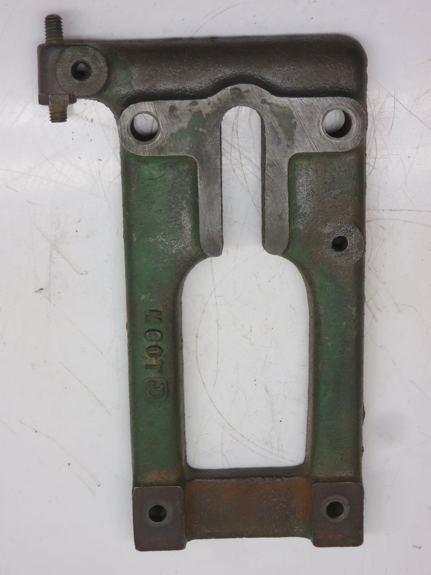 M60T John Deere Fan Support Bracket For M, MI, MT