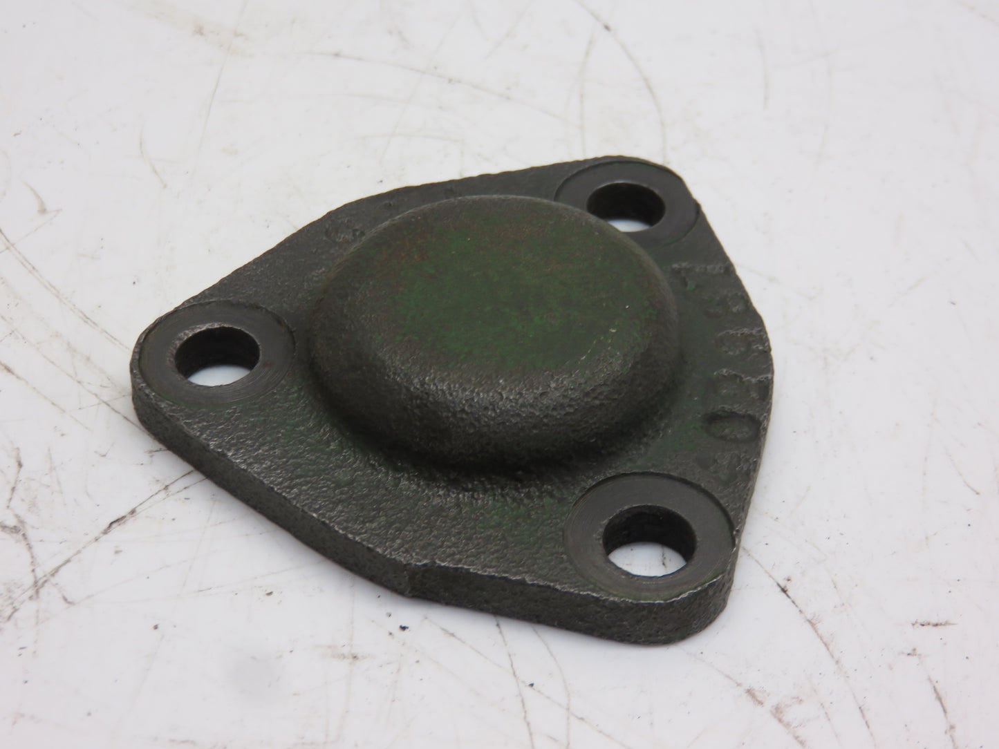 AM3669T, M934T John Deere Steering Worm Bearing Cover For MT, 40, 320, 420