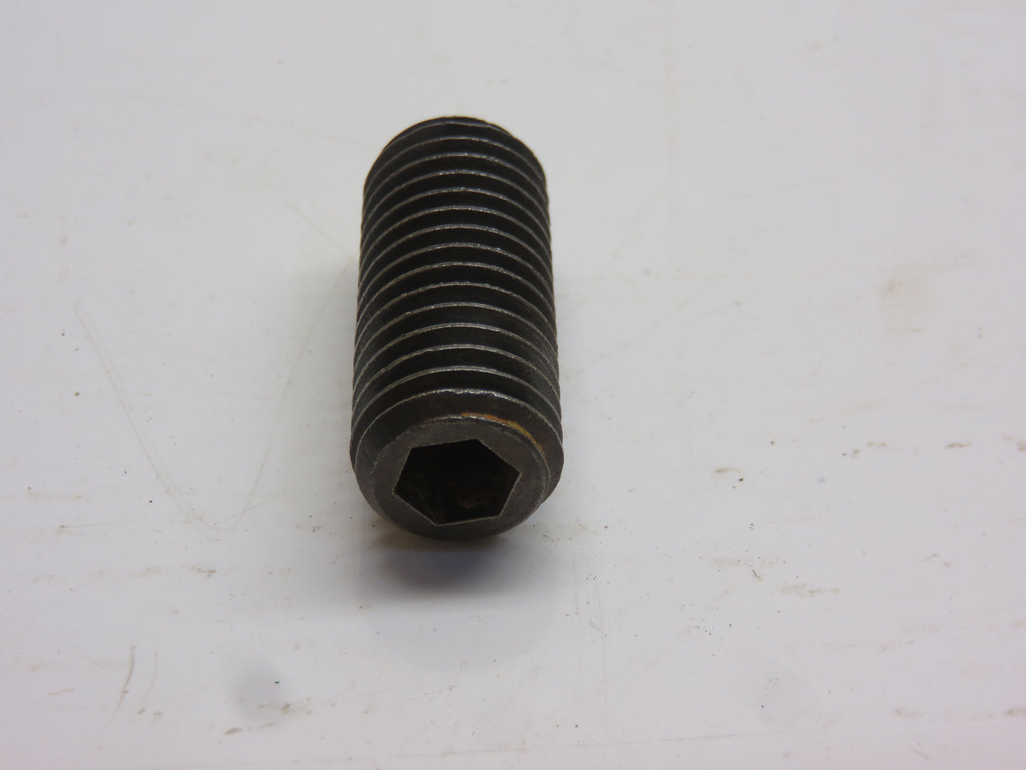 22H703A John Deere Set Screw For 40, 320, 420, 330, 430