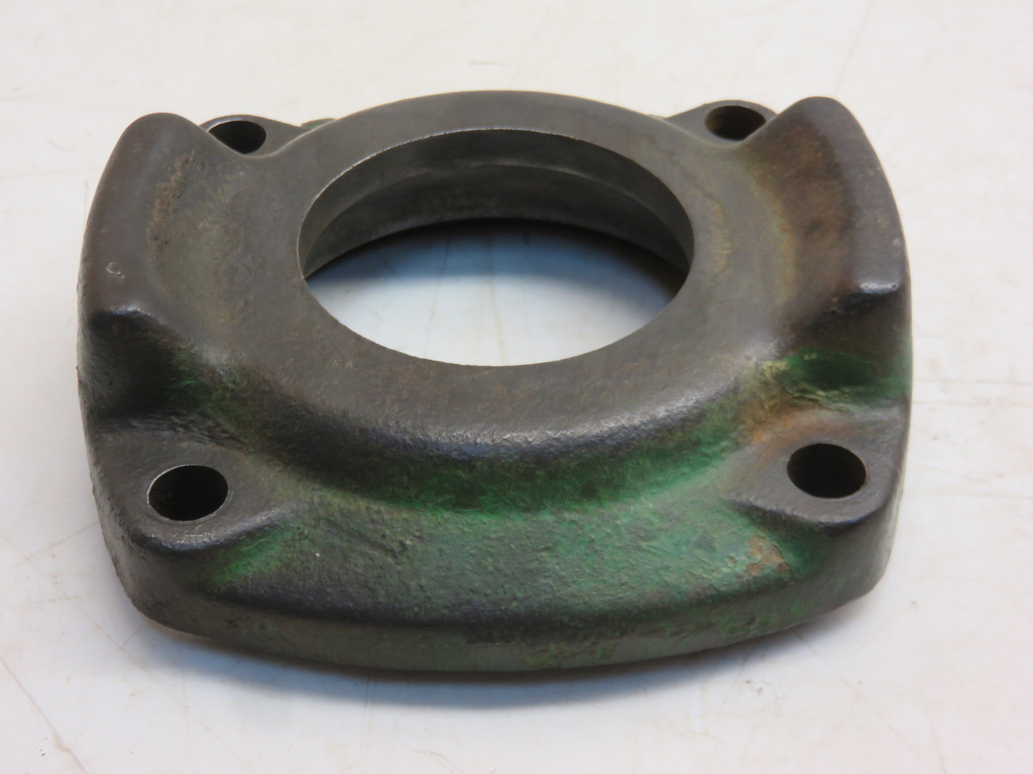 M1001T, AM972T John Deere Axle Bearing Quill For MT, 40, 420, 430, 435, 1010