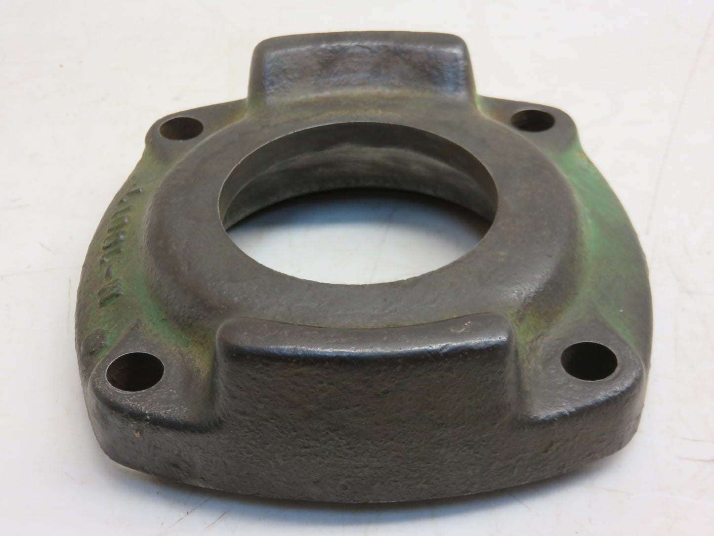 M1001T, AM972T John Deere Axle Bearing Quill For MT, 40, 420, 430, 435, 1010