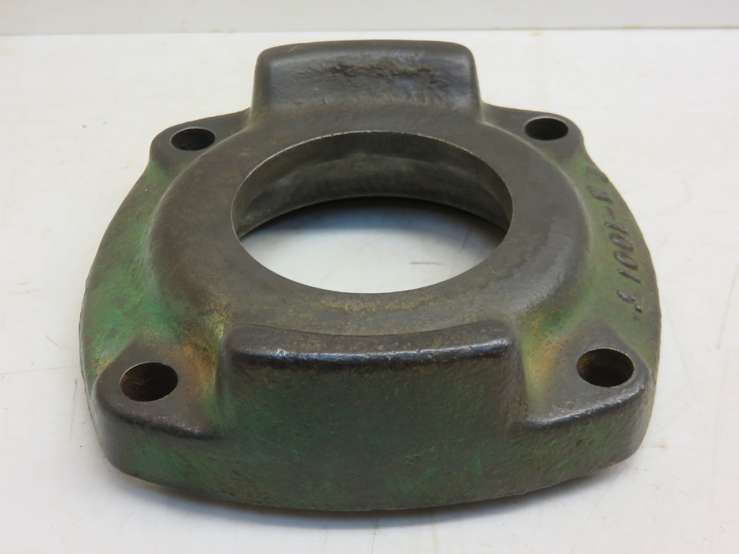 M1001T, AM972T John Deere Axle Bearing Quill For MT, 40, 420, 430, 435, 1010