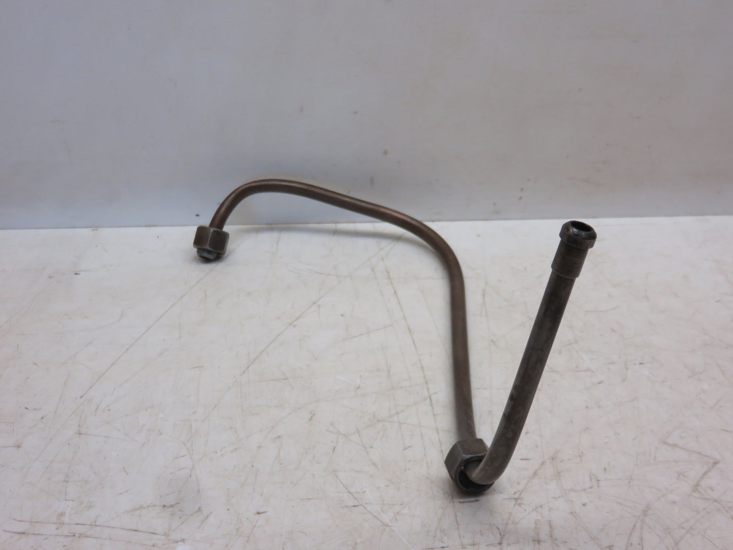AF264R John Deere Left Hand Main Bearing Oil Line For G