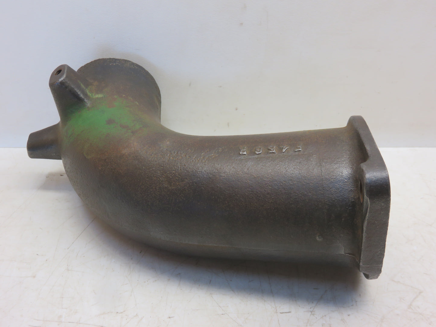 F456R John Deere Radiator Water Inlet Elbow For G