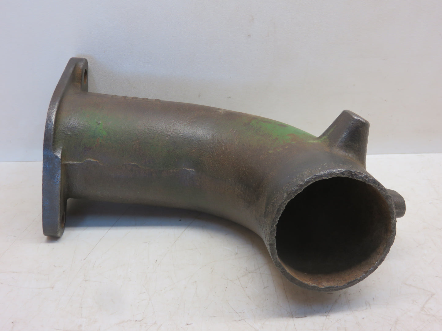 F456R John Deere Radiator Water Inlet Elbow For G