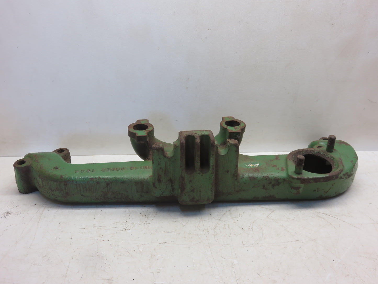 R31744 John Deere NOS Underslung Exhaust Manifold For Gas 3010, 3020