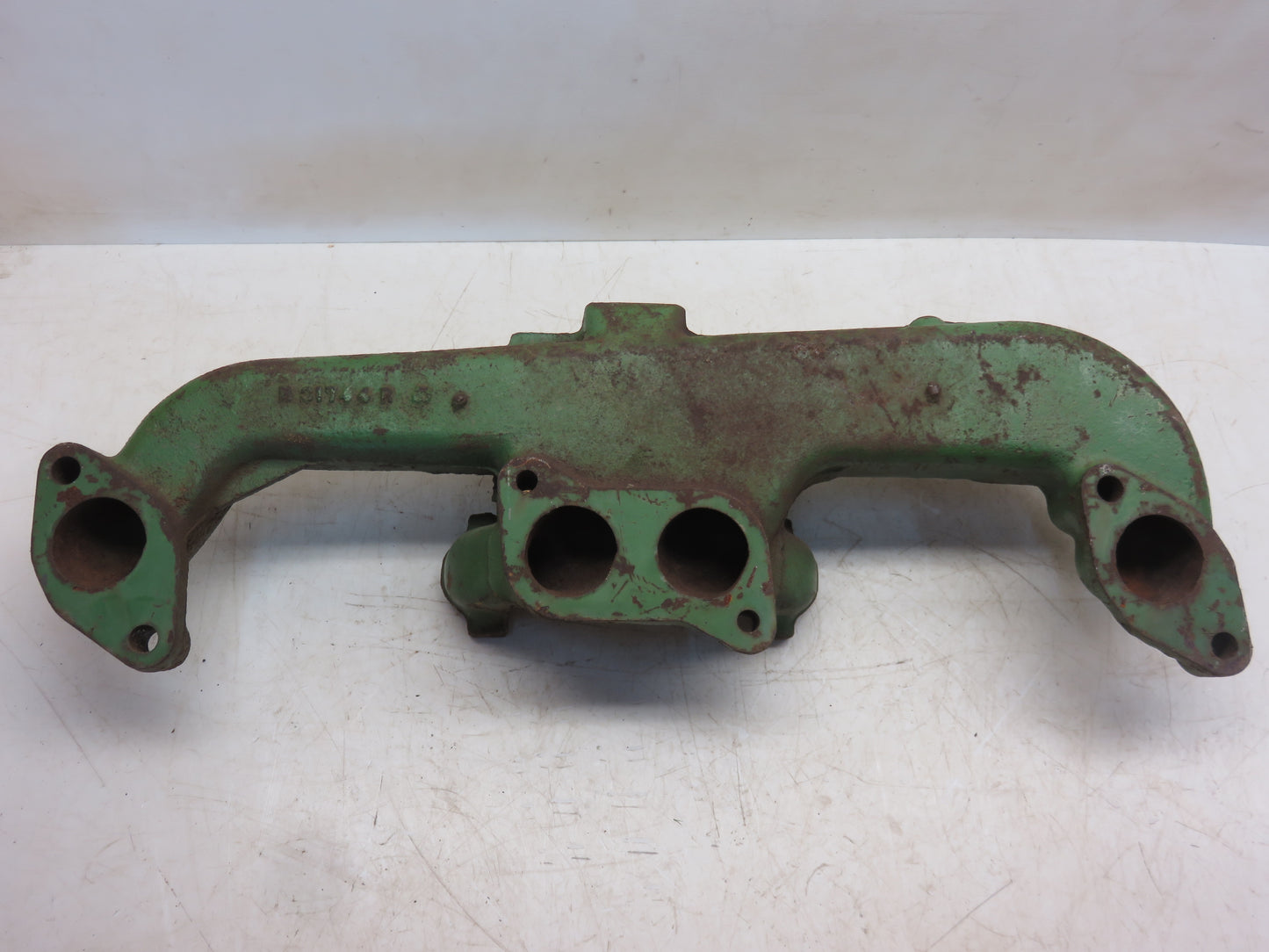 R31744 John Deere NOS Underslung Exhaust Manifold For Gas 3010, 3020