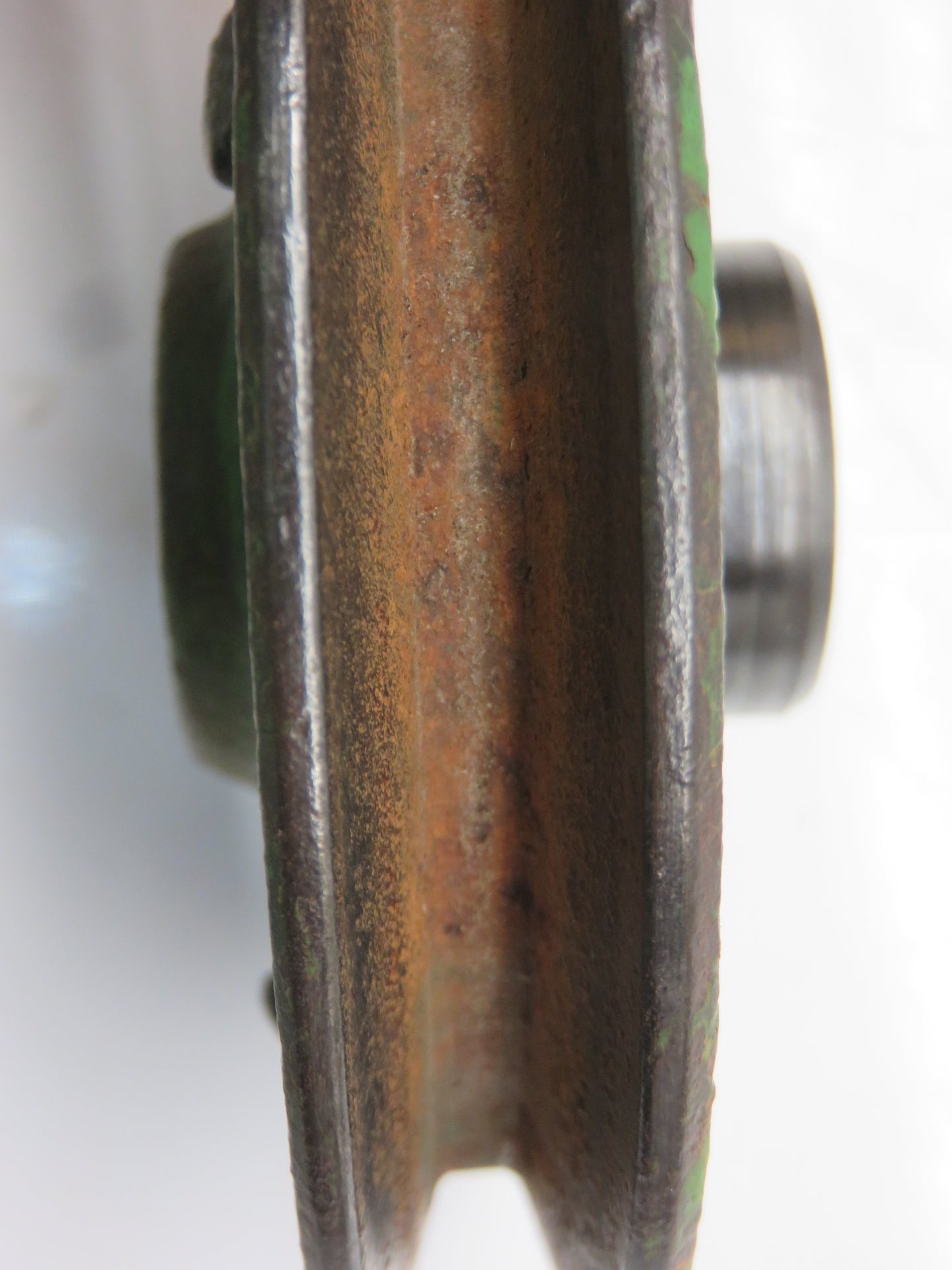 B2124R John Deere Generator Drive Pulley For A, AR, AO, B, BR, BO, H