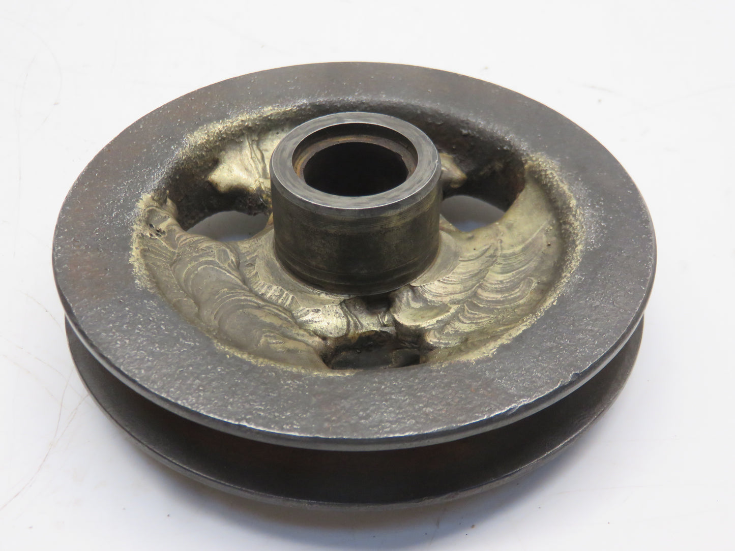 B2124R John Deere Generator Drive Pulley For A, AR, AO, B, BR, BO, H