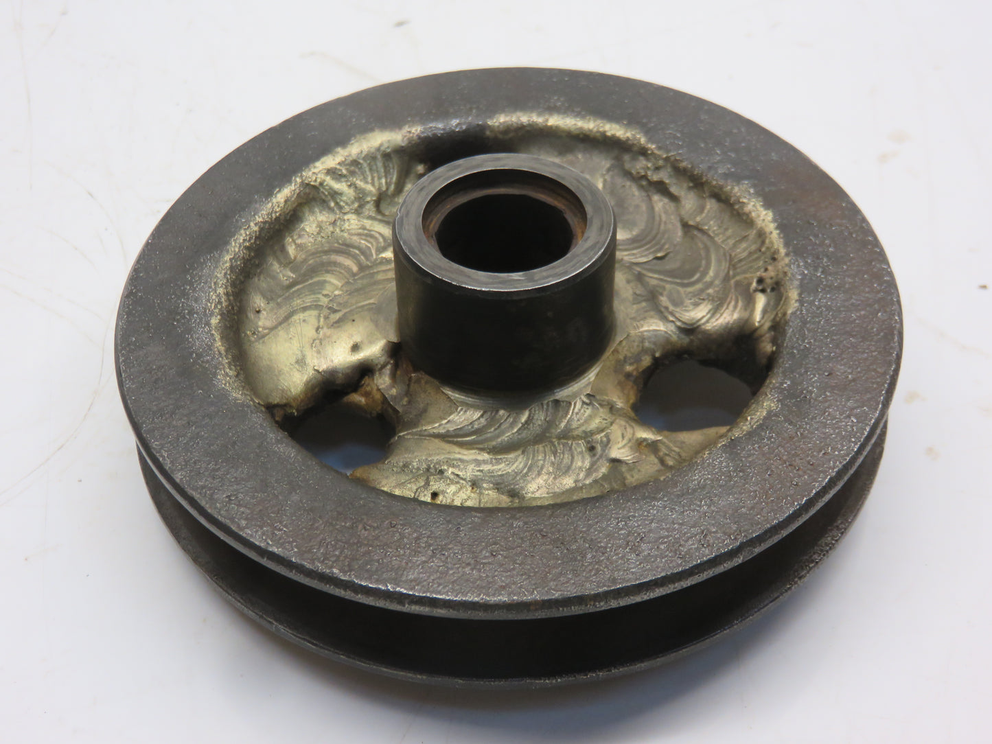 B2124R John Deere Generator Drive Pulley For A, AR, AO, B, BR, BO, H