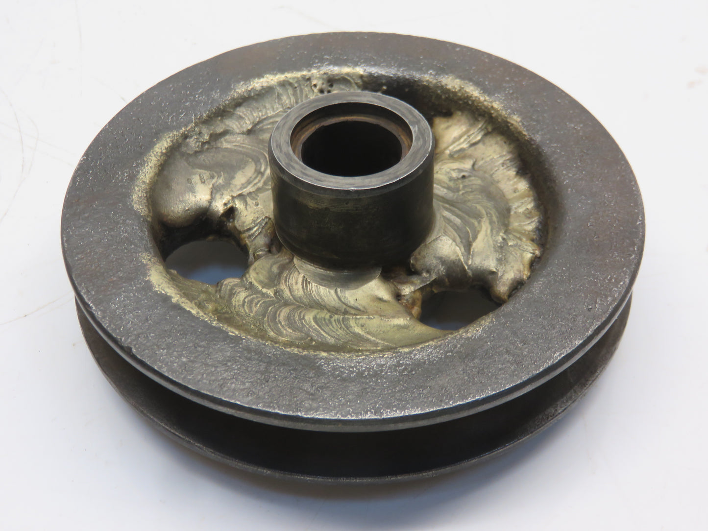 B2124R John Deere Generator Drive Pulley For A, AR, AO, B, BR, BO, H