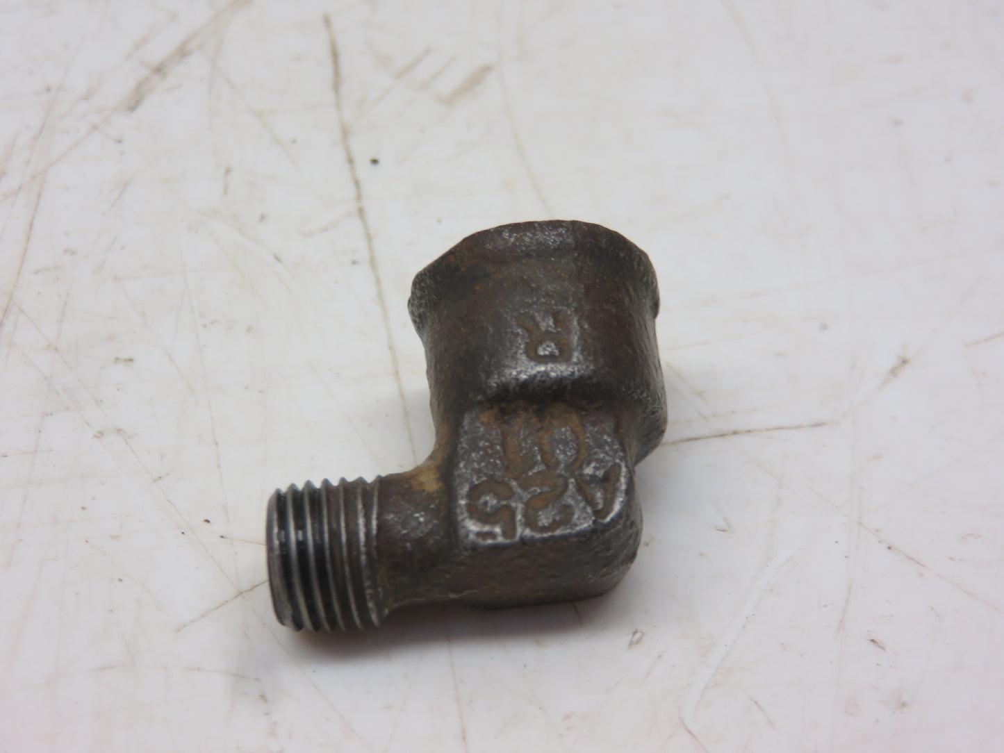 A2501R John Deere Oil Pressure Gauge Elbow For A, AR, AO, B, G, H, R