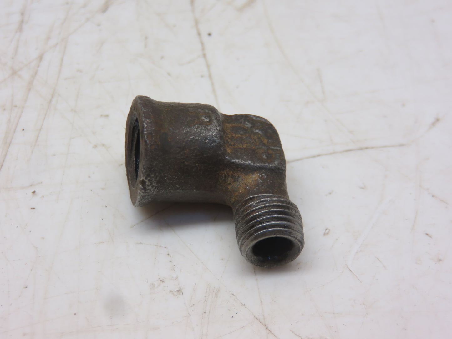 A2501R John Deere Oil Pressure Gauge Elbow For A, AR, AO, B, G, H, R