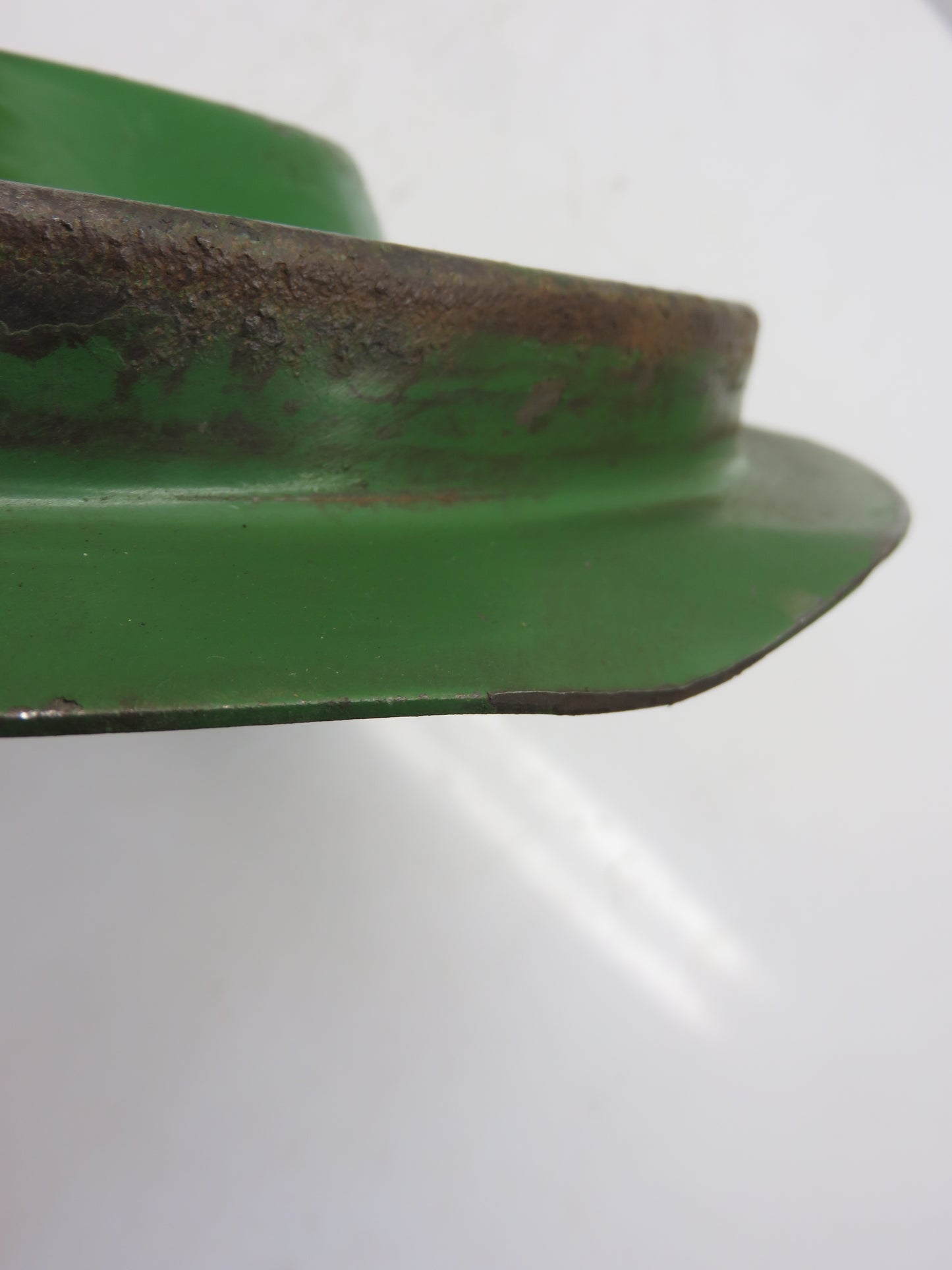 AA2336R John Deere Clutch Pulley Dust Shield For A, AR, AO