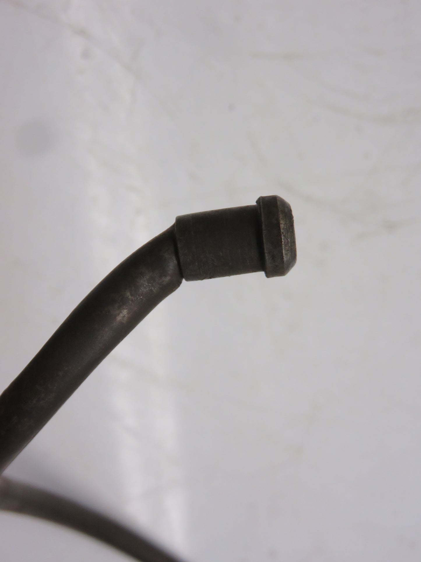 AA3989R John Dere Left Hand Main Bearing Oil Line For A, AR, AO