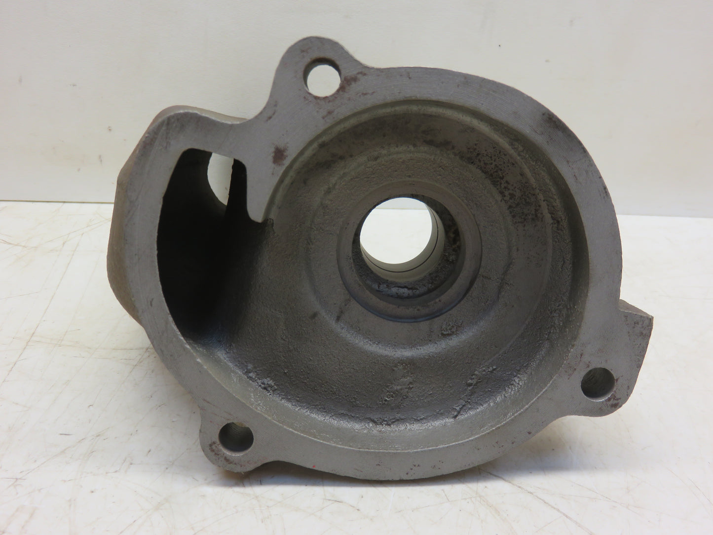 R1523R John Deere Water Pump Housing For 80, 820, 830