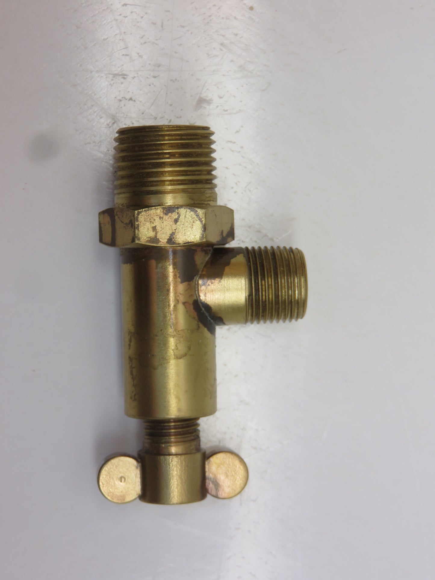 AD278R, D792R John Deere Gas Tank Strainer Fitting For D