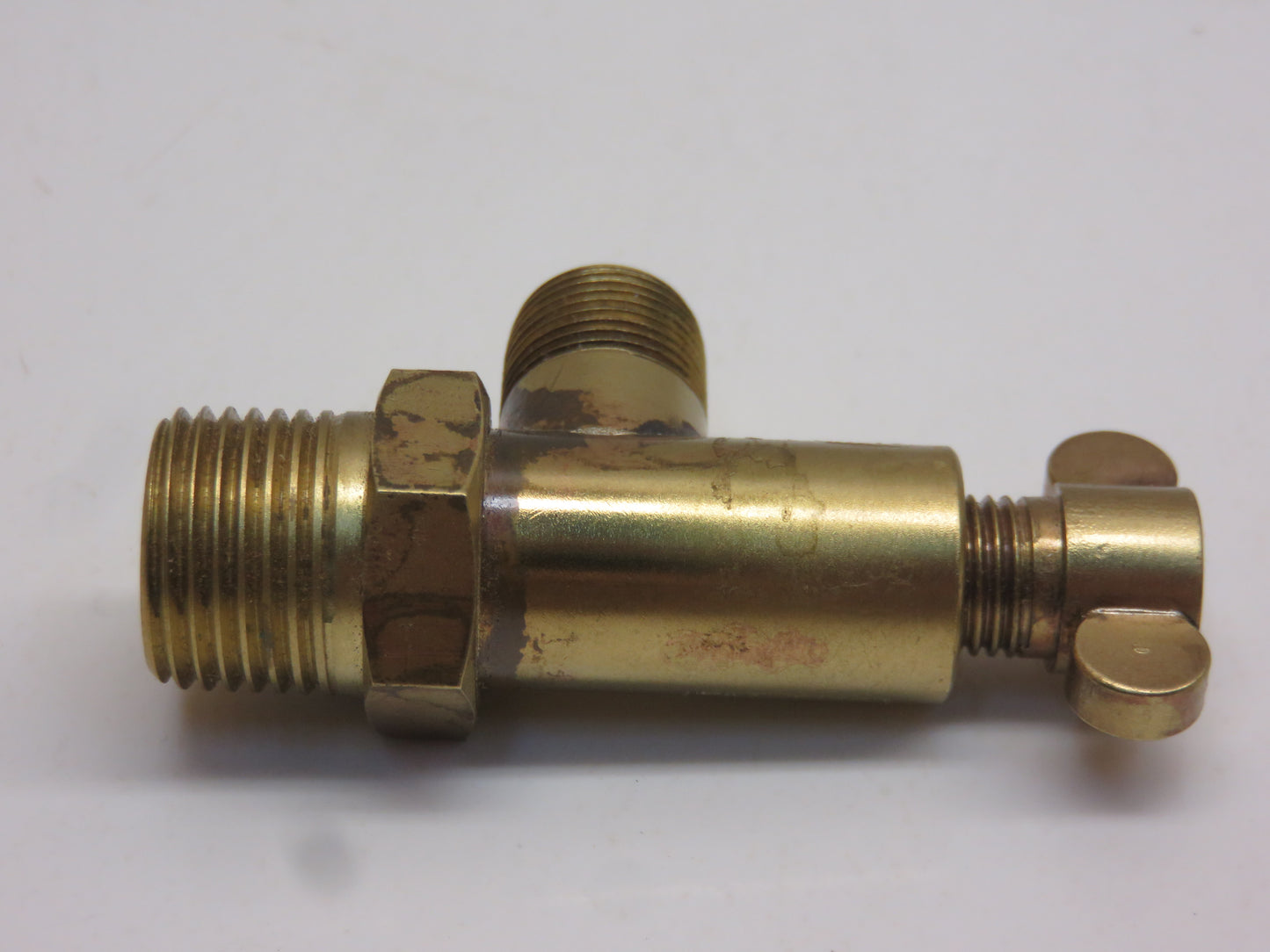AD278R, D792R John Deere Gas Tank Strainer Fitting For D