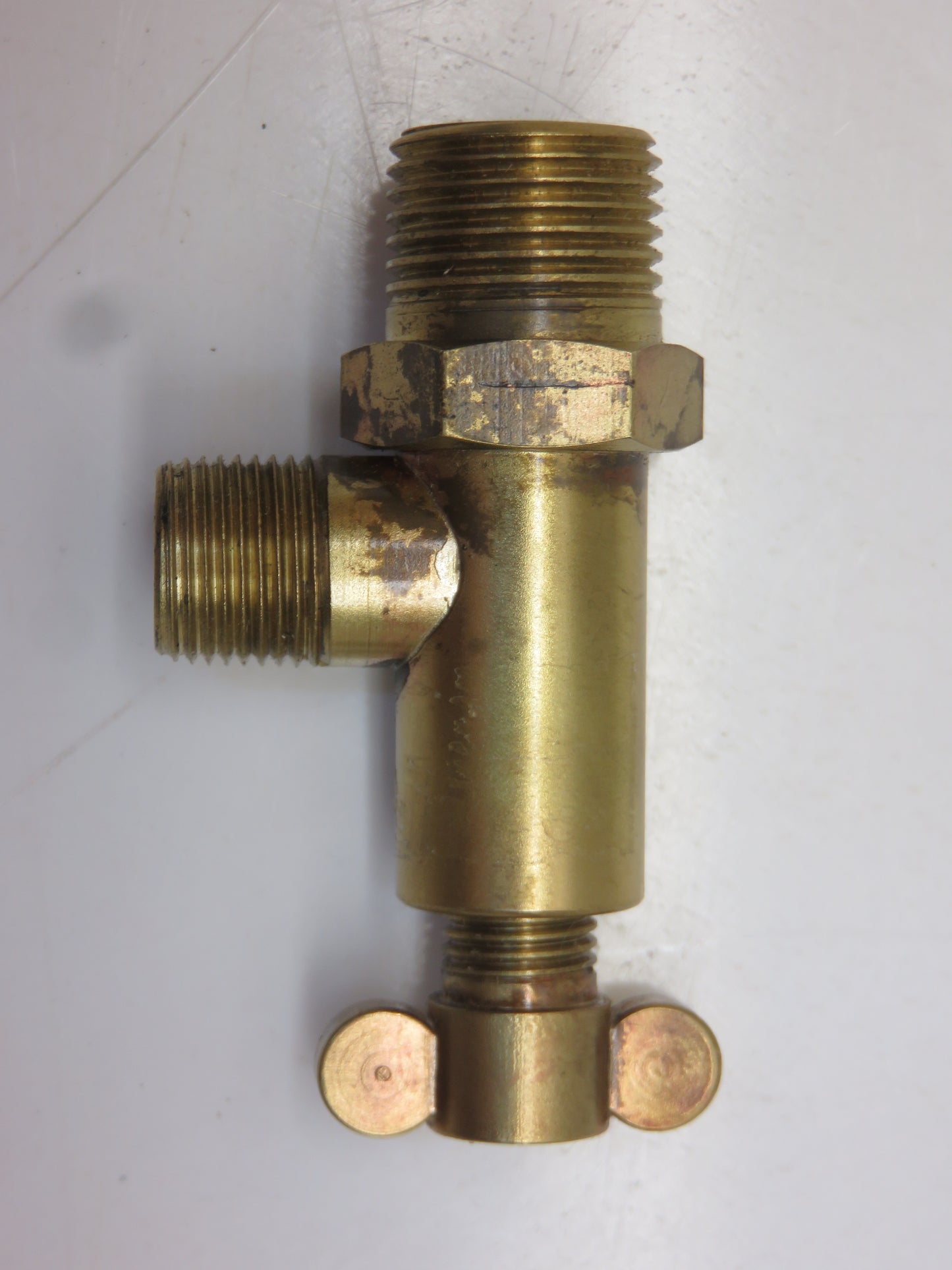AD278R, D792R John Deere Gas Tank Strainer Fitting For D