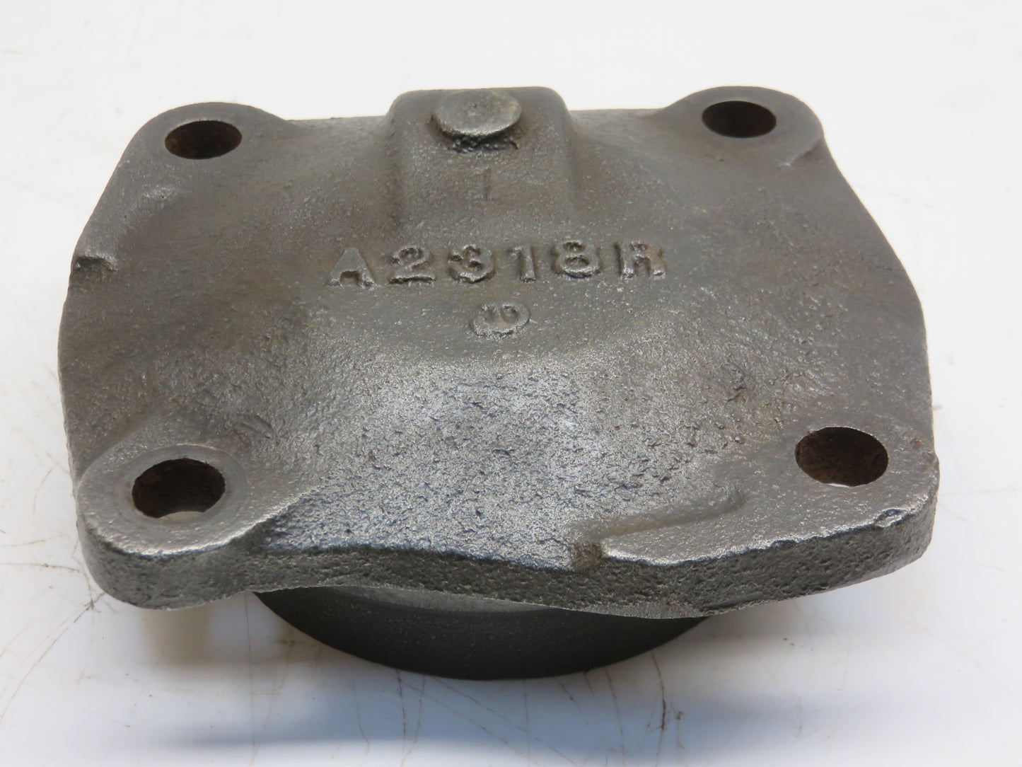 A2318R John Deere Right Hand Countershaft Bearing Housing For A, AR, AO, 60