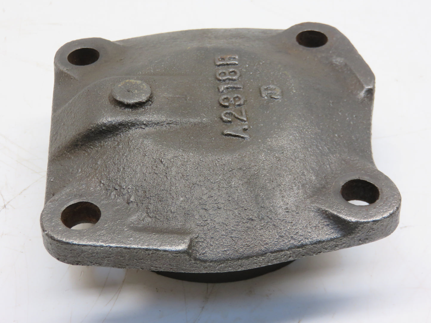 A2318R John Deere Right Hand Countershaft Bearing Housing For A, AR, AO, 60