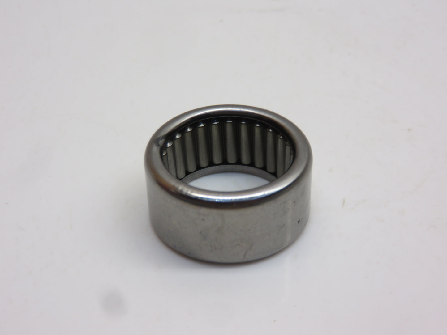 JD8801 John Deere Touch O Matic Pump Bearing For M, MI, MT, 420