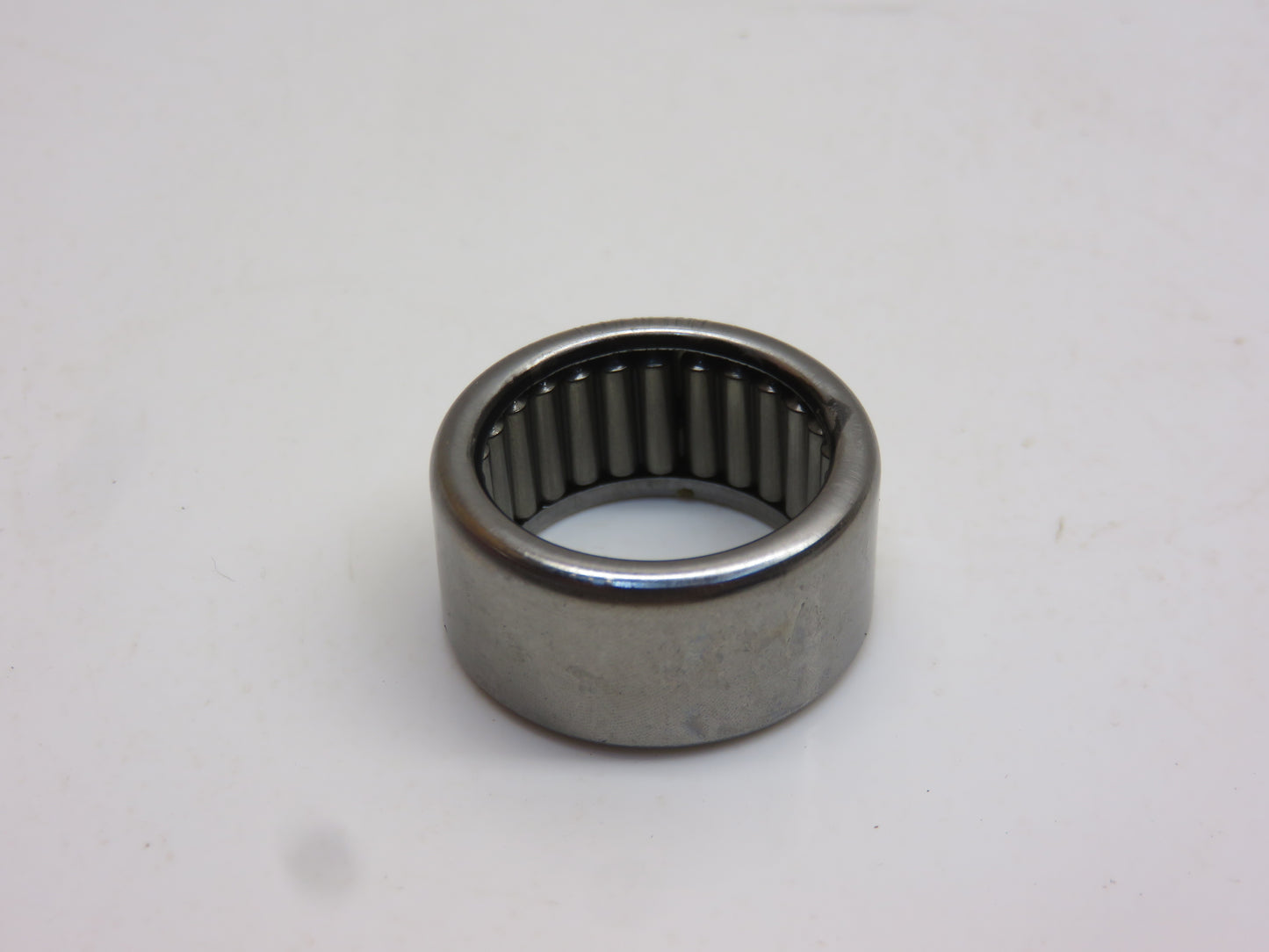 JD8801 John Deere Touch O Matic Pump Bearing For M, MI, MT, 420