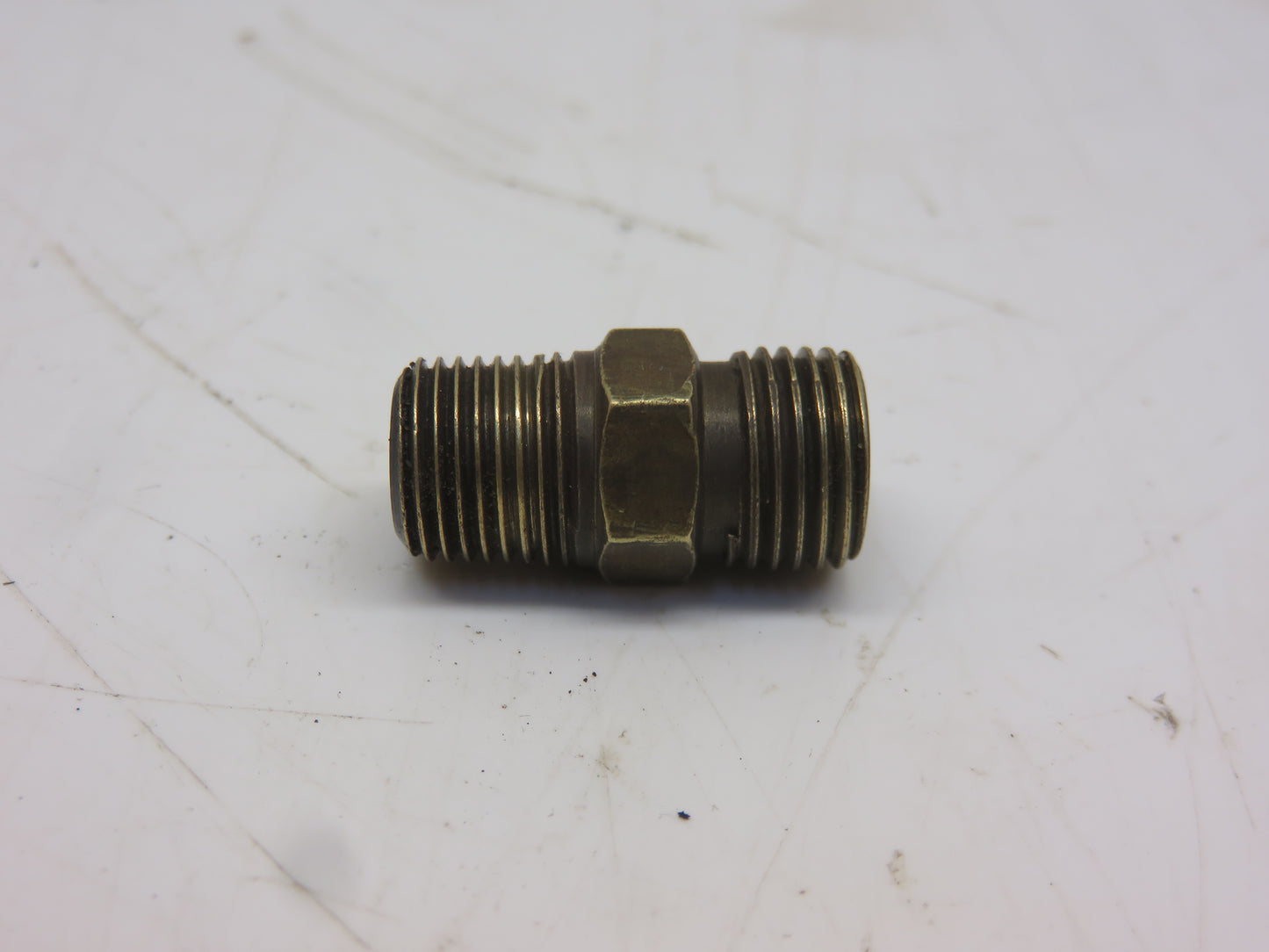 E1994R John Deere Oil Line Connector For A, AR, AO, B, BO, BR, D, H, R, 50, 60, 70, 80