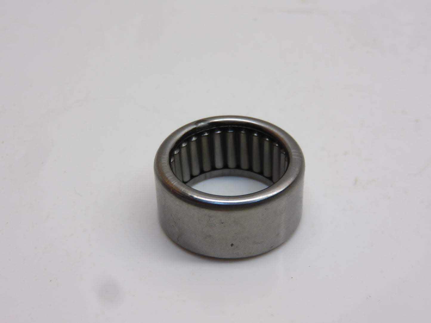 JD8801 John Deere Touch O Matic Pump Bearing For M, MI, MT, 420
