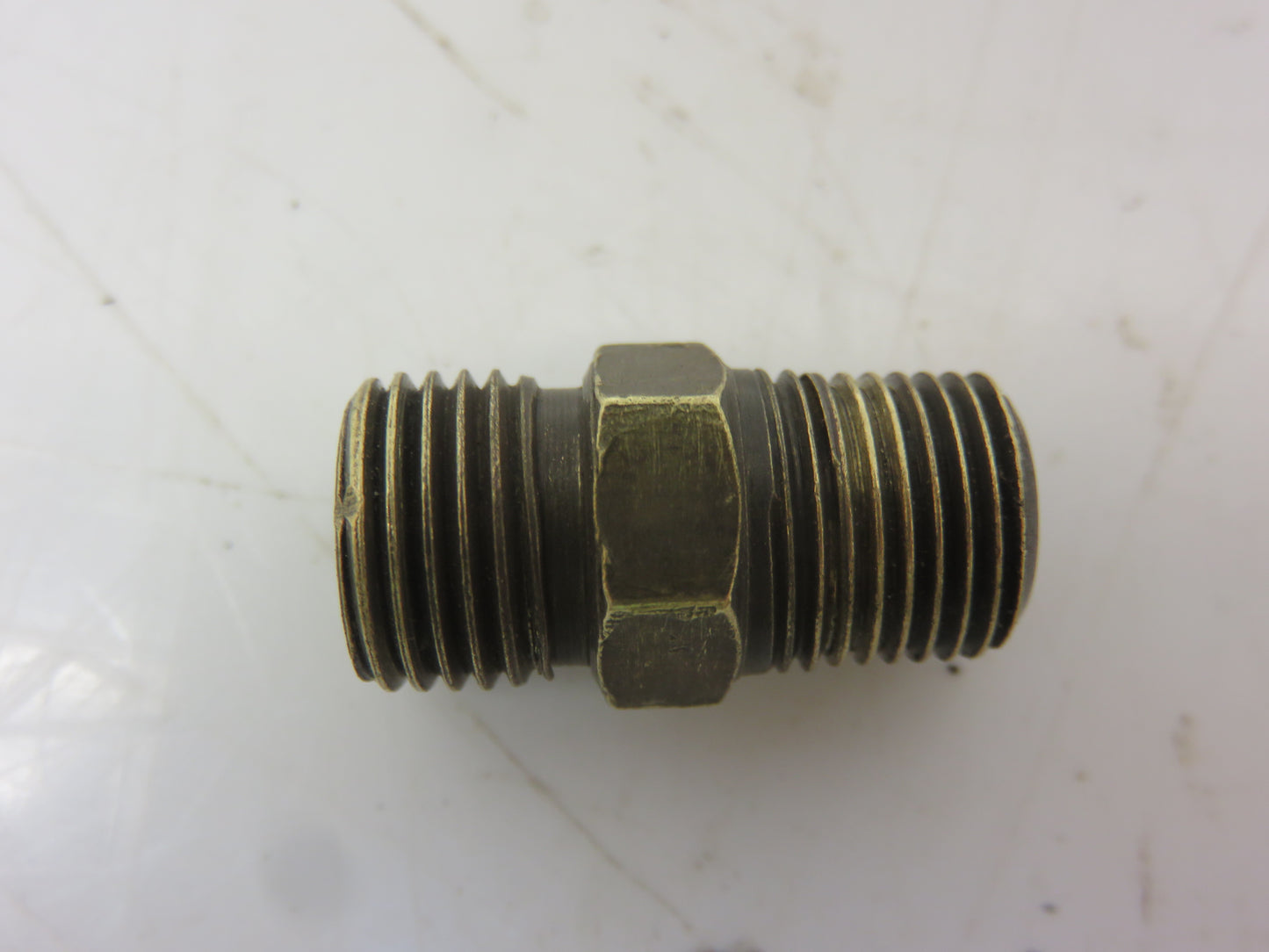 E1994R John Deere Oil Line Connector For A, AR, AO, B, BO, BR, D, H, R, 50, 60, 70, 80