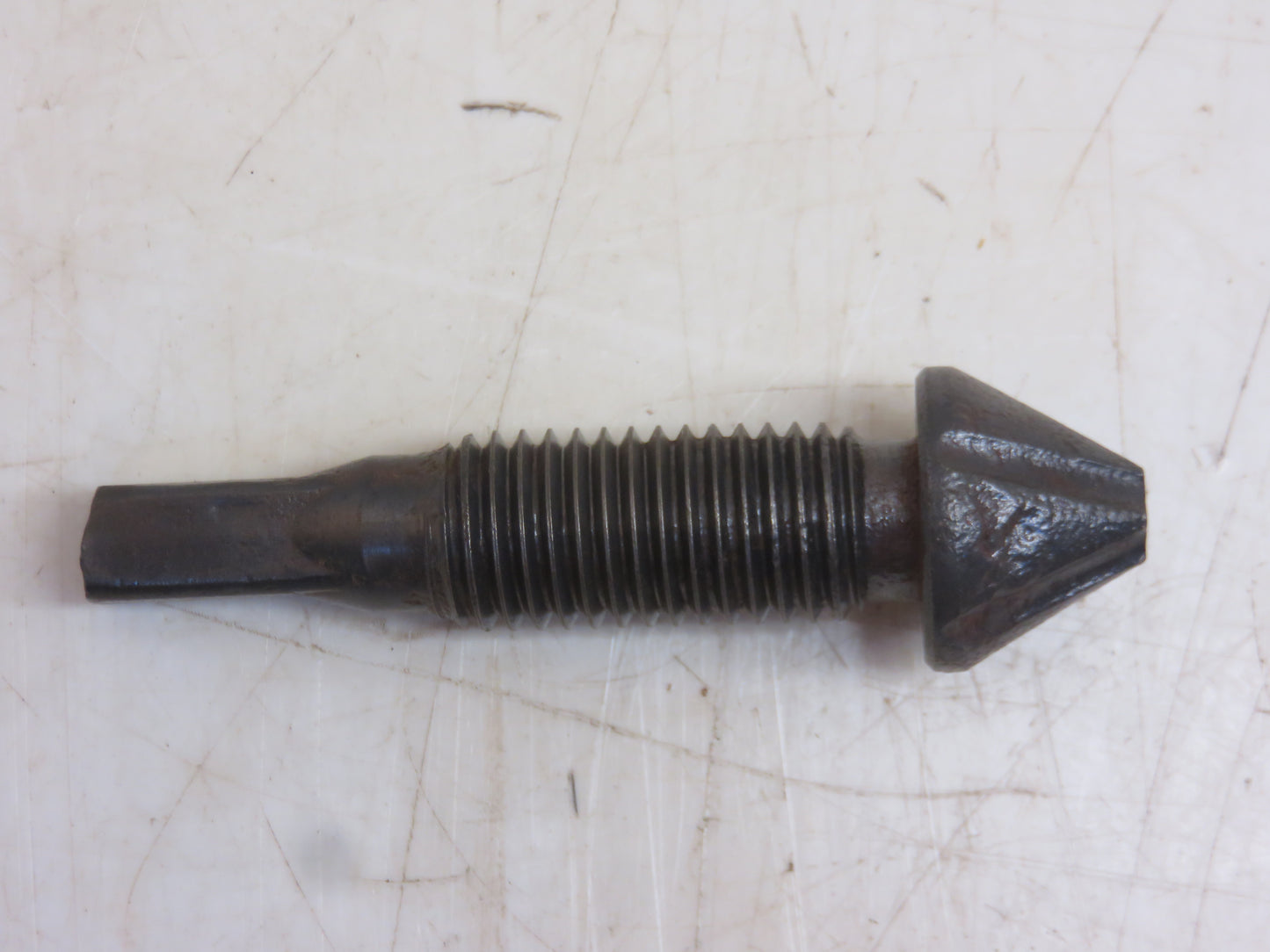 A151R John Deere Brake Adjusting Screw For A, B, G, H, R, 50, 60, 70, 80, 520, 620, 720, 820