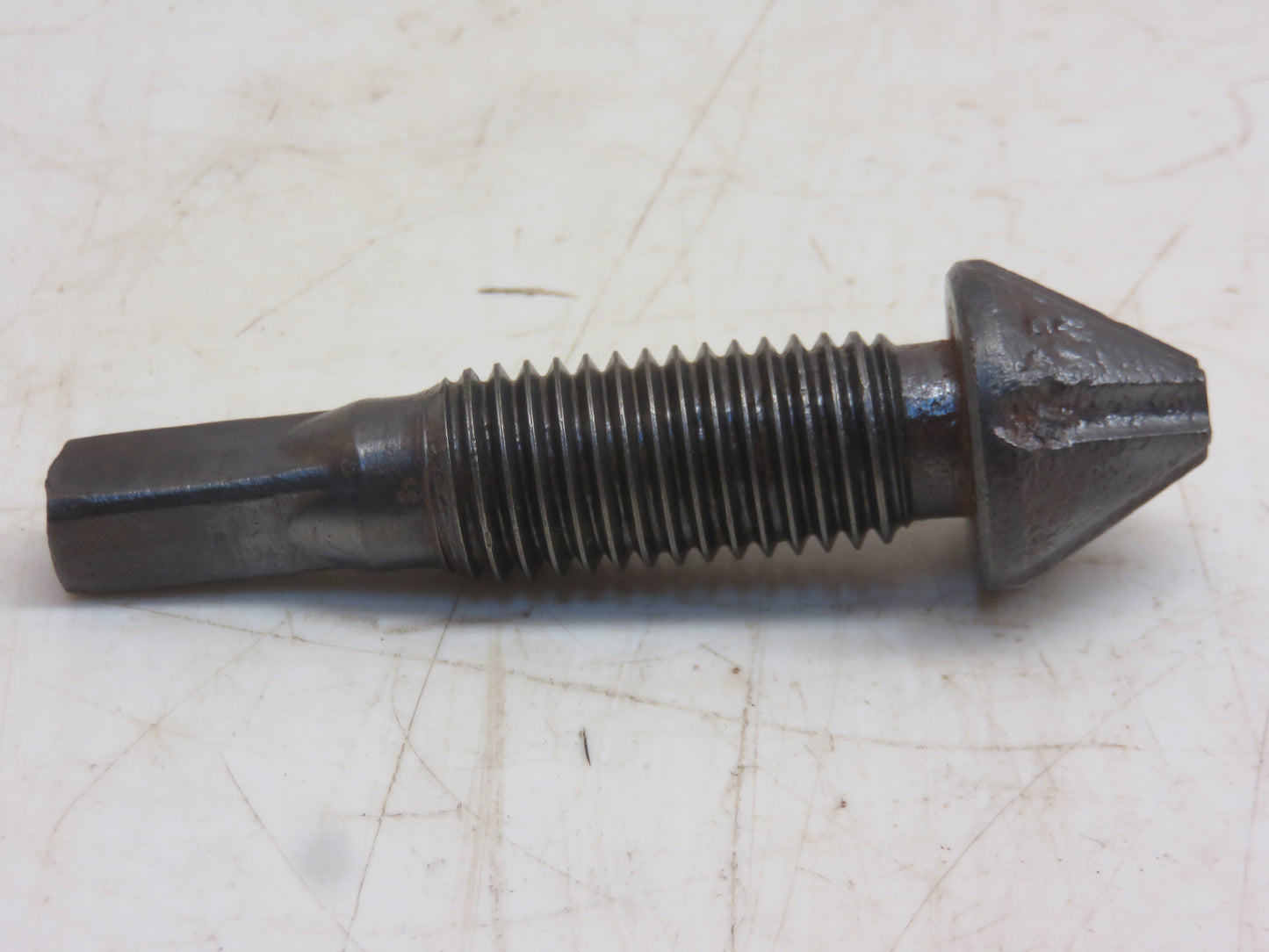A151R John Deere Brake Adjusting Screw For A, B, G, H, R, 50, 60, 70, 80, 520, 620, 720, 820