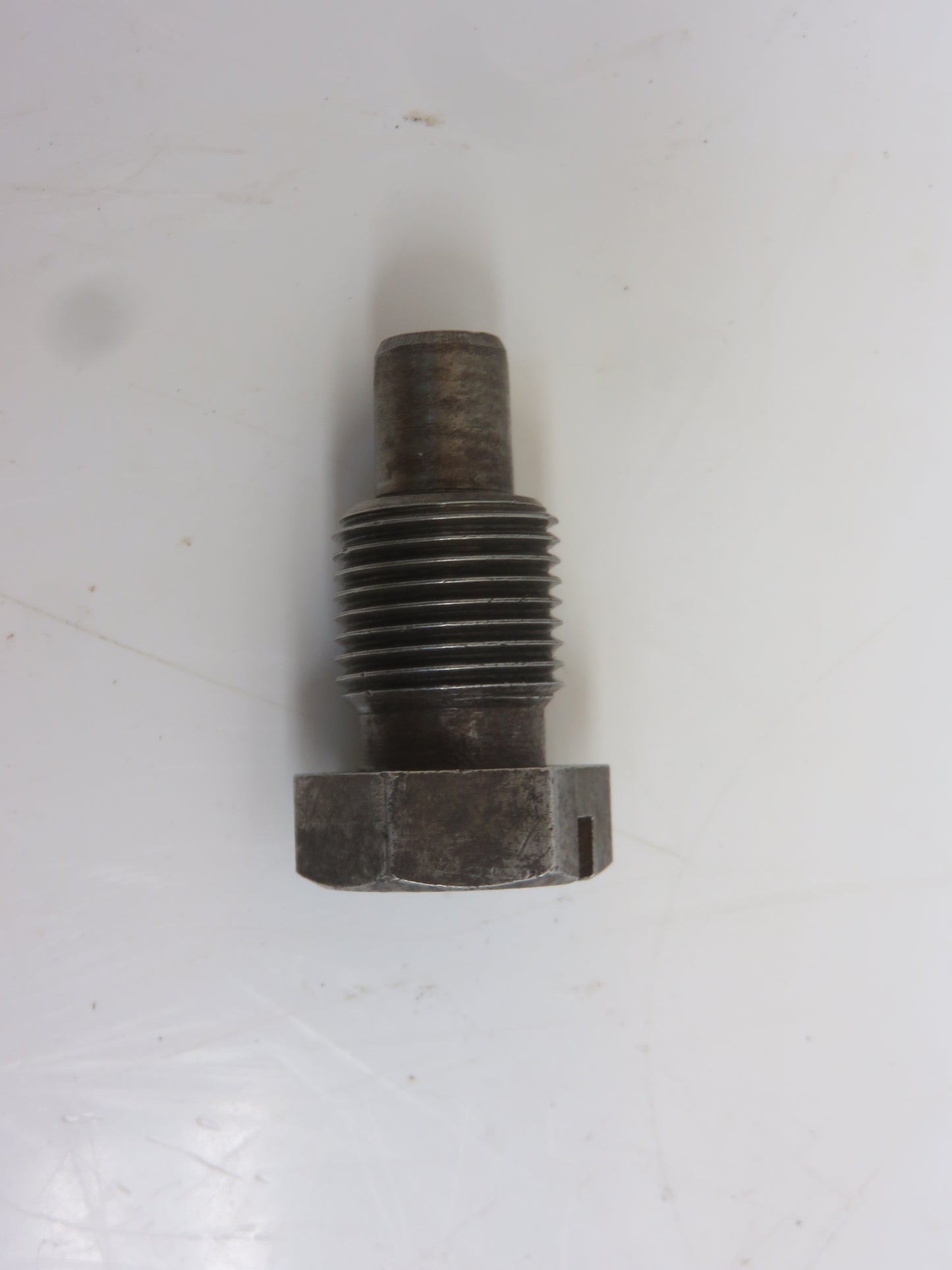 R21099R John Deere Engine Oil Pressure Adjusting Screw For 630, 730