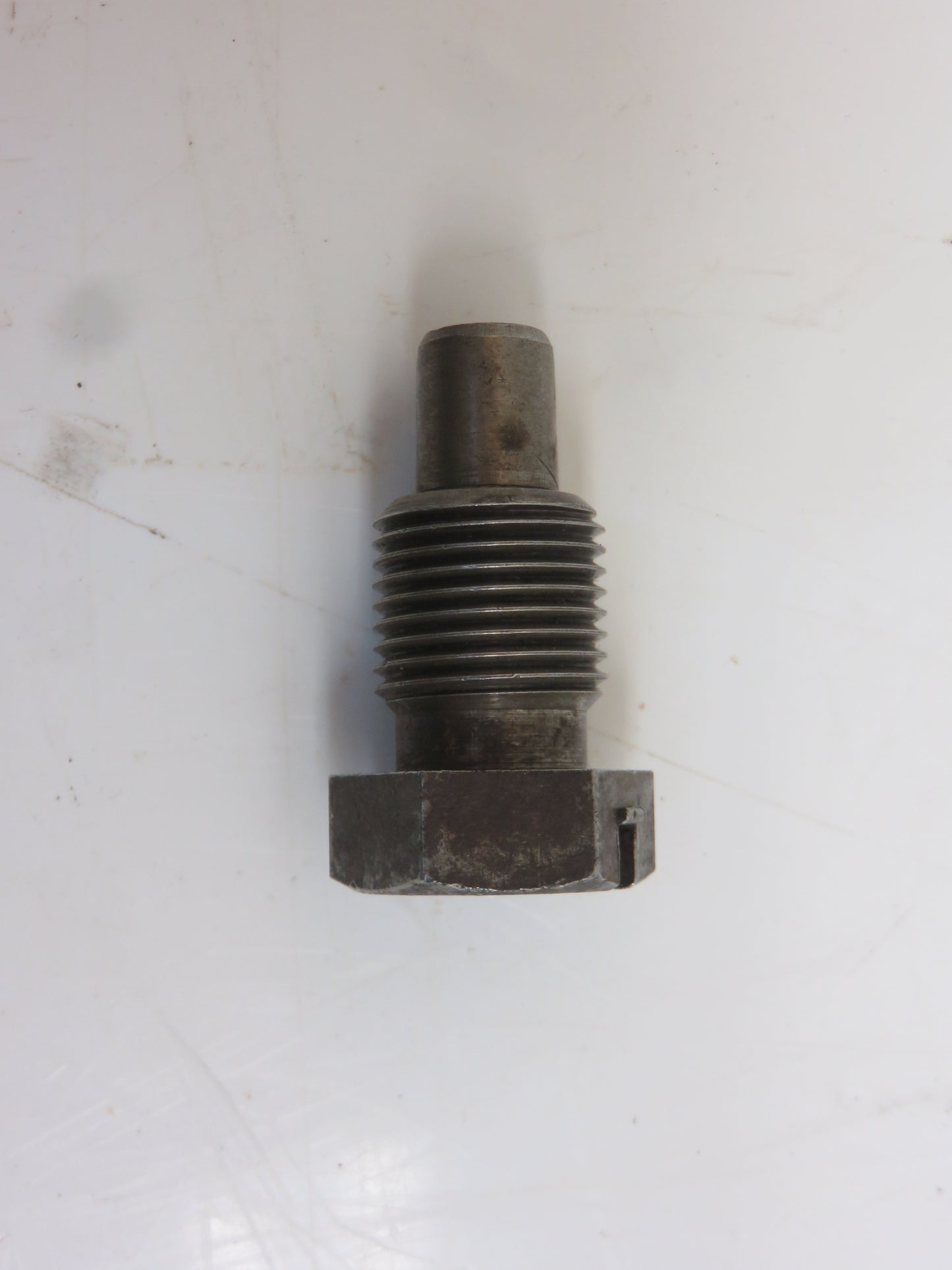 R21099R John Deere Engine Oil Pressure Adjusting Screw For 630, 730