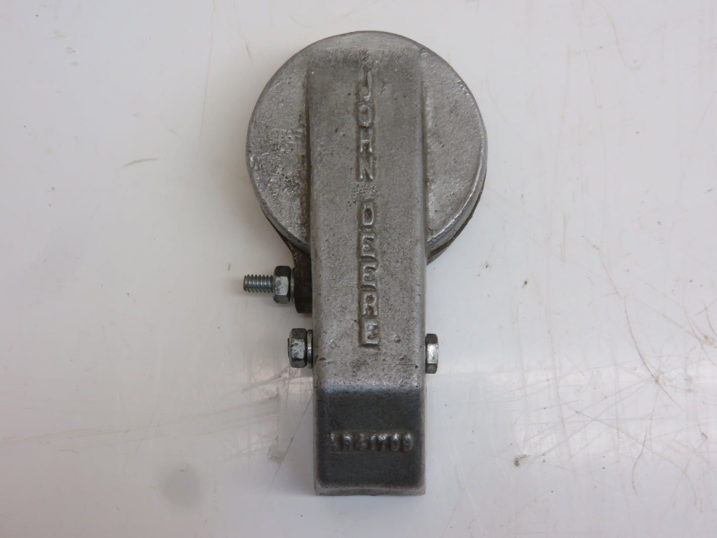 AR41708 John Deere Exhaust Rain Cap For 3020, 4020