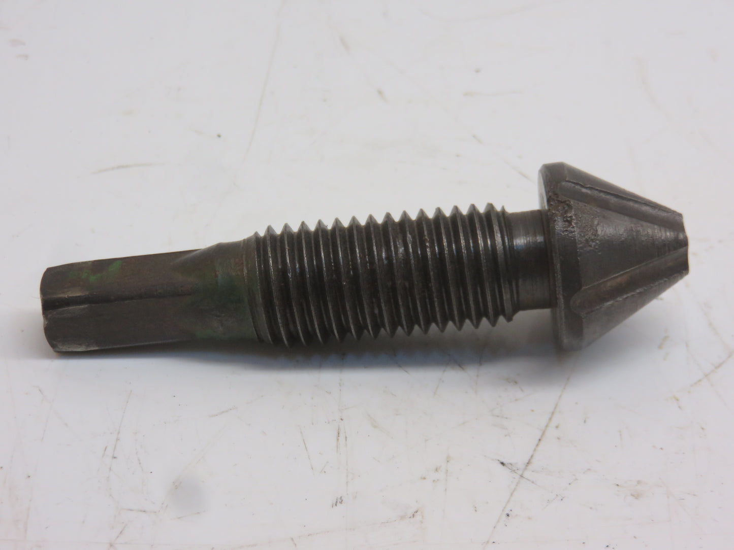 A151R John Deere Brake Adjusting Screw For A, B, G, H, R, 50, 60, 70, 80, 520, 620, 720, 820