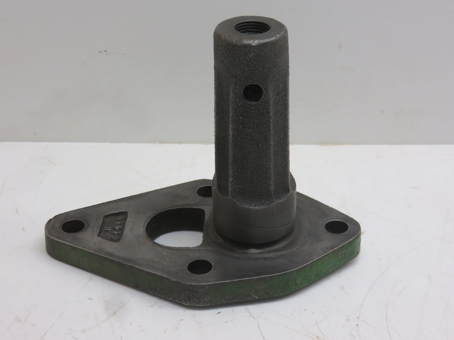 R1579R John Deere Engine Oil Manifold For 80, 820, 830