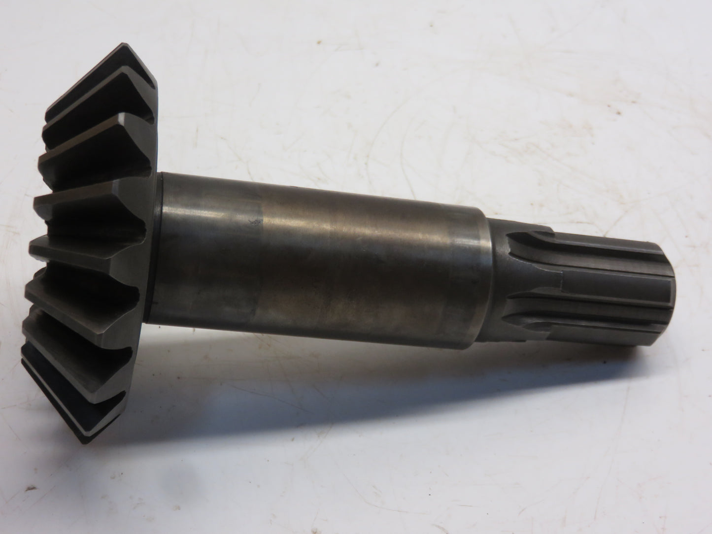 F952R John Deere PTO Bevel Driven Gear For G, 70