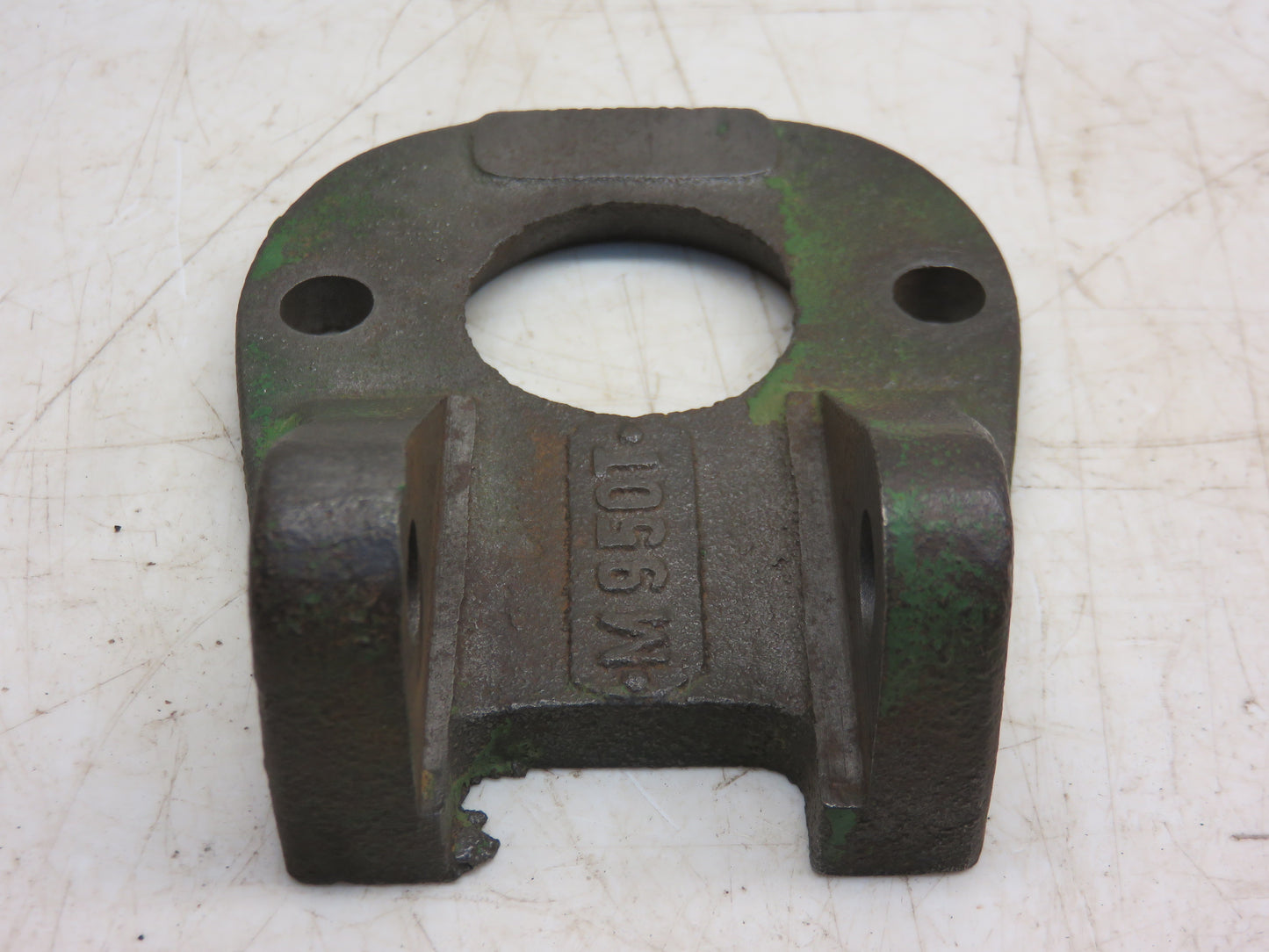 M950T John Deere Brake Pivot Bracket For MT