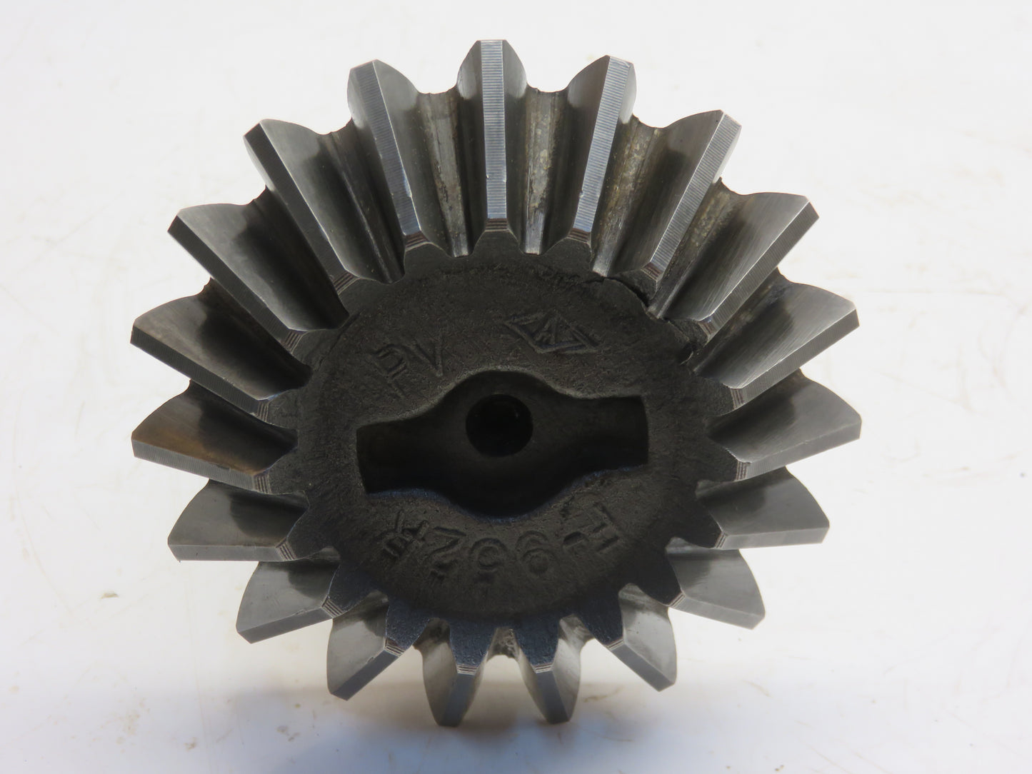 F952R John Deere PTO Bevel Driven Gear For G, 70