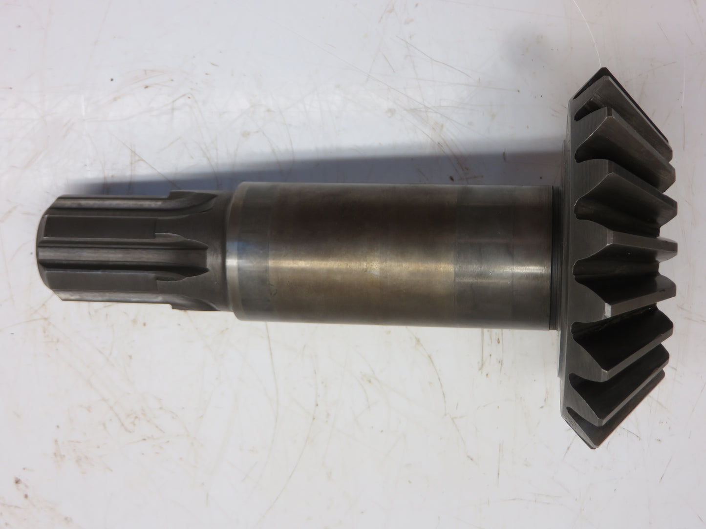 F952R John Deere PTO Bevel Driven Gear For G, 70