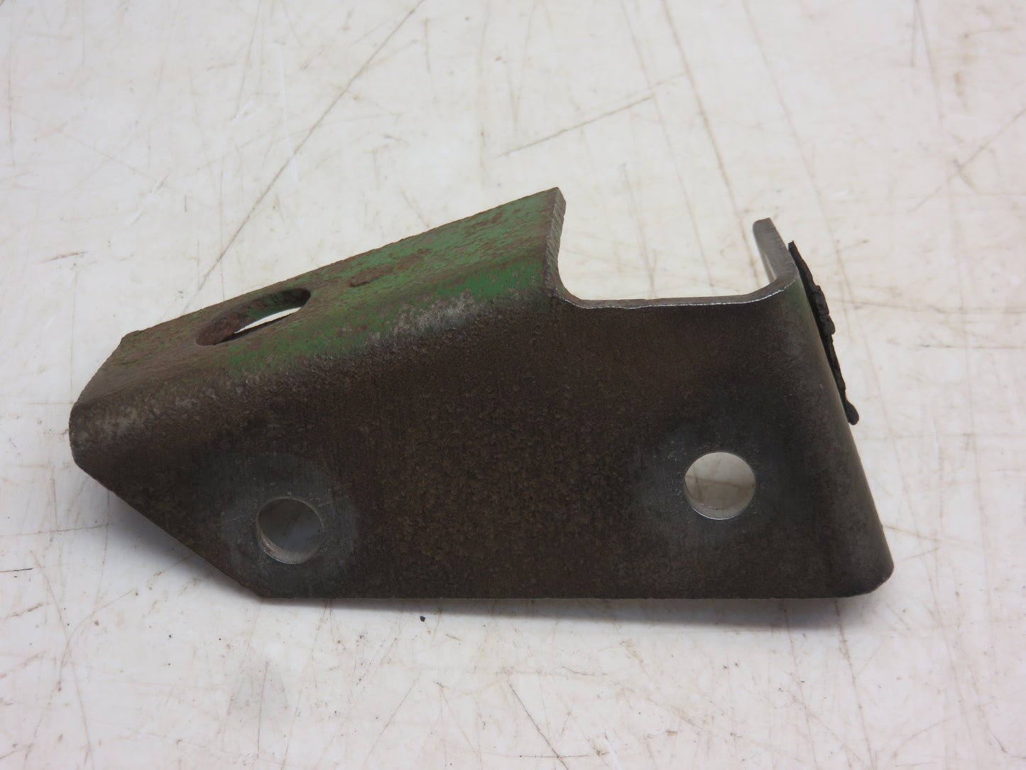 AM310T, AM703T John Deere Left Rear Fuel Tank Support Bracket For M, MI, MT