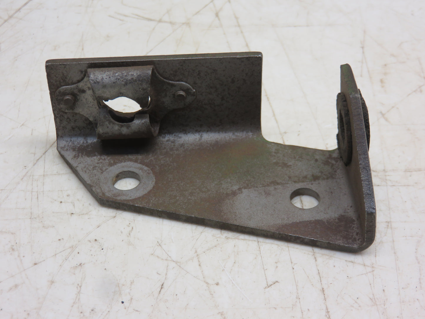 AM311T, AM704T John Deere Right Rear Fuel Tank Support Bracket For M, MI, MT