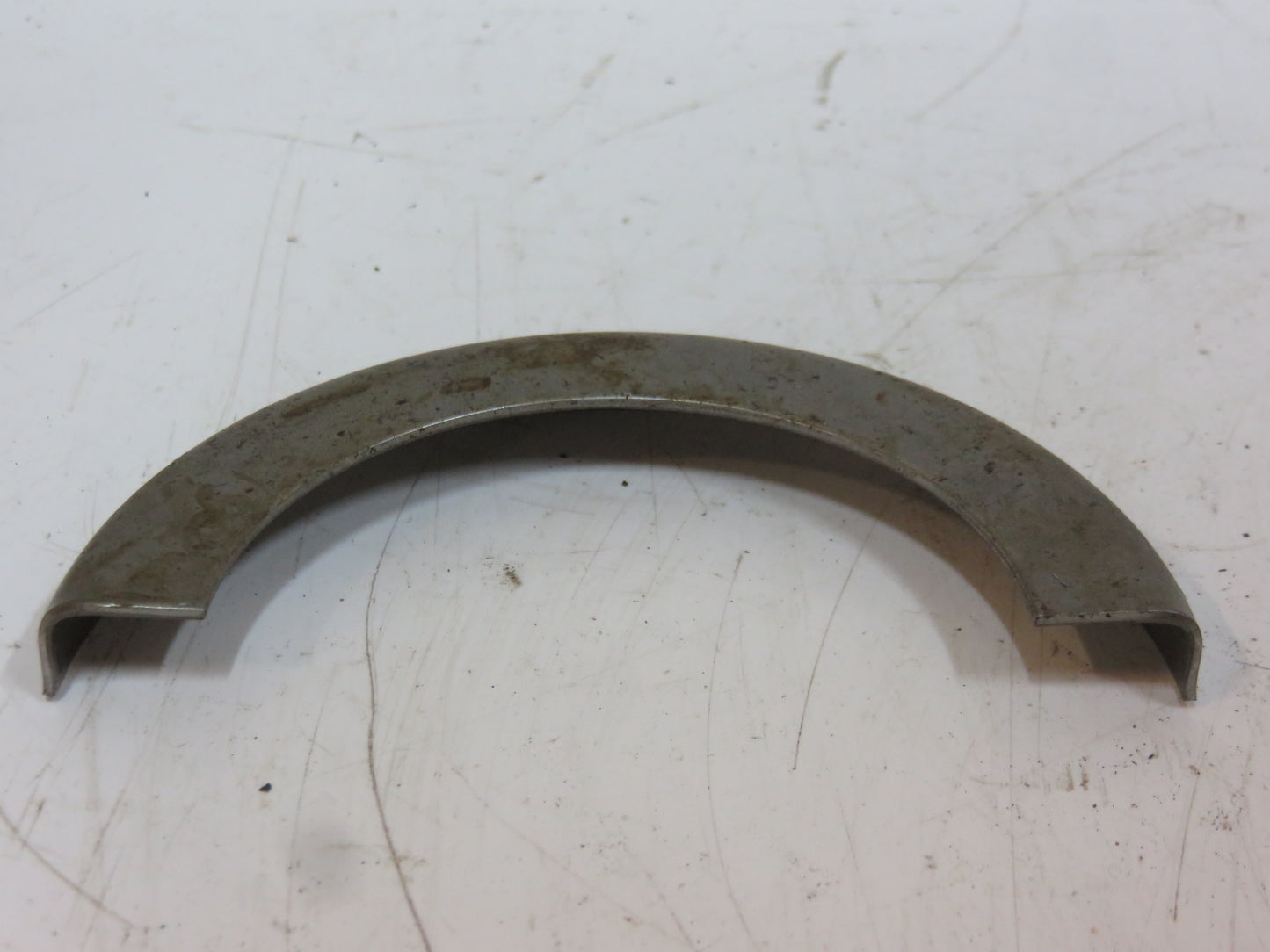 A1424R John Deere Front Spindle Dust Shield For A, B, G, 50, 60, 70, 520, 620, 720, 530, 630, 730